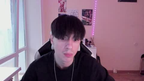 Snapshot of stralght_twinks chatting on 9, 12, 2024 Ray online show from 9, 12, 2024