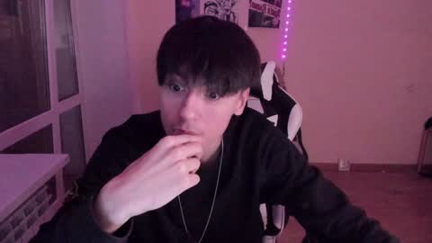 Snapshot of stralght_twinks chatting on 9, 12, 2024 Ray online show from 9, 12, 2024