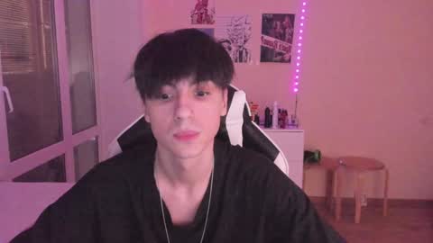 Snapshot of stralght_twinks chatting on 16, 12, 2024 Ray online show from 16, 12, 2024