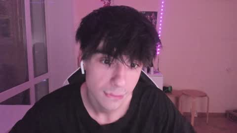 Snapshot of stralght_twinks chatting on 25, 12, 2024 Ray online show from 25, 12, 2024