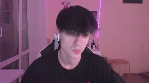 Snapshot of stralght_twinks chatting on 26, 12, 2024 Ray online show from 26, 12, 2024