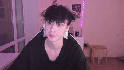 Snapshot of stralght_twinks chatting on 28, 12, 2024 Ray online show from 28, 12, 2024