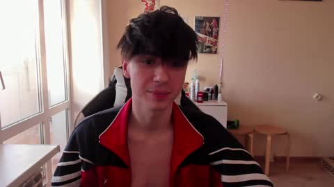 Snapshot of stralght_twinks chatting on 6, 1, 2025 Ray online show from 6, 1, 2025