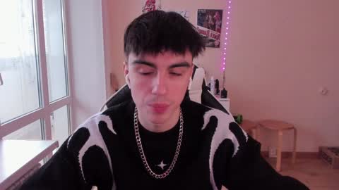 Snapshot of stralght_twinks chatting on 13, 1, 2025 Ray online show from 13, 1, 2025