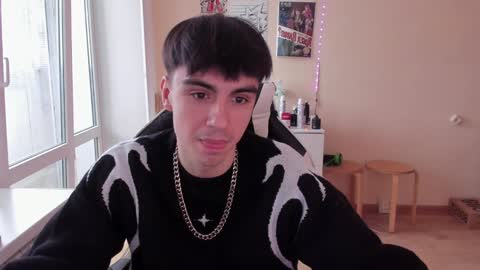 Snapshot of stralght_twinks chatting on 13, 1, 2025 Ray online show from 13, 1, 2025