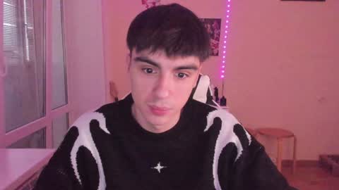 Snapshot of stralght_twinks chatting on 13, 1, 2025 Ray online show from 13, 1, 2025