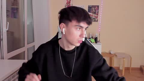 Snapshot of stralght_twinks chatting on 26, 1, 2025 Ray online show from 26, 1, 2025