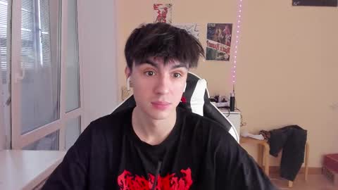 Snapshot of stralght_twinks chatting on 11, 2, 2025 Ray online show from 11, 2, 2025