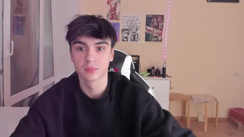 Snapshot of stralght_twinks chatting on 12, 2, 2025 Ray online show from 12, 2, 2025