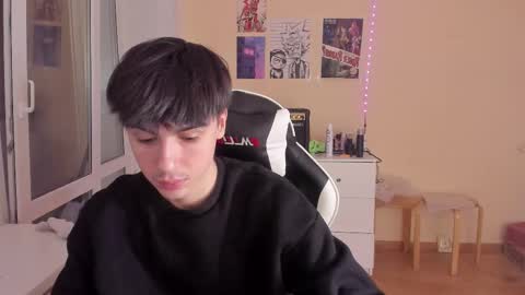 Snapshot of stralght_twinks chatting on 16, 2, 2025 Ray online show from 16, 2, 2025