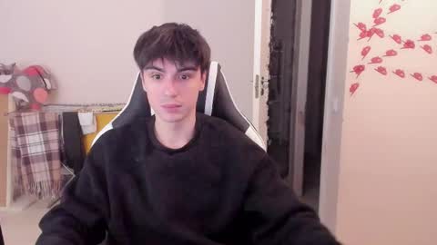 Snapshot of stralght_twinks chatting on 25, 2, 2025 Ray online show from 25, 2, 2025