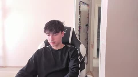 Snapshot of stralght_twinks chatting on 9, 9, 2025 Ray online show from 9, 9, 2025