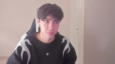 Snapshot of stralght_twinks chatting on 27, 9, 2025 Ray online show from 27, 9, 2025