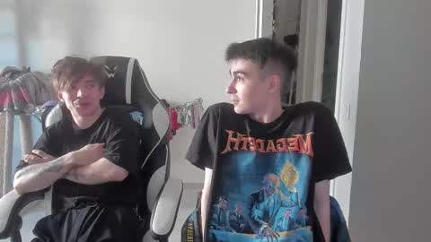 Snapshot of stralght_twinks chatting on 8, 10, 2025 Ray online show from 8, 10, 2025