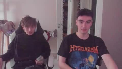 Snapshot of stralght_twinks chatting on 9, 10, 2025 Ray online show from 9, 10, 2025