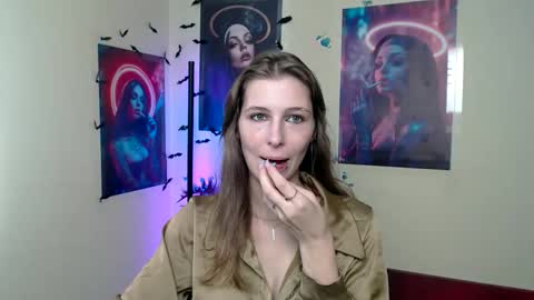 Snapshot of stranger_giirl chatting on 18, 9, 2025 Amalia online show from 18, 9, 2025