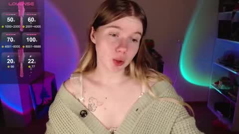 Snapshot of strawberry_juli chatting on 21, 9, 2025 Juli online show from 21, 9, 2025