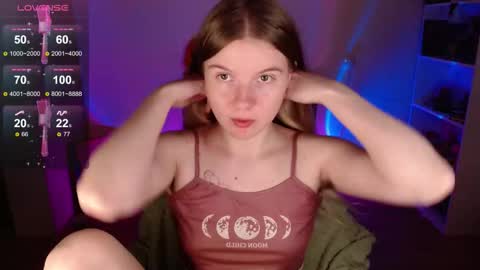 Snapshot of strawberry_juli chatting on 5, 10, 2025 Juli online show from 5, 10, 2025