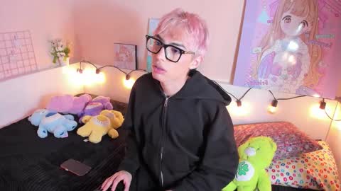 strawberry_kitty_ online show from 17, 11, 2025