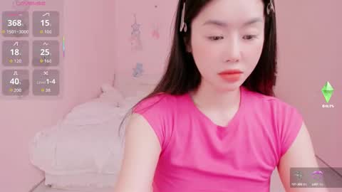 strawberry_loveee online show from 28, 9, 2025