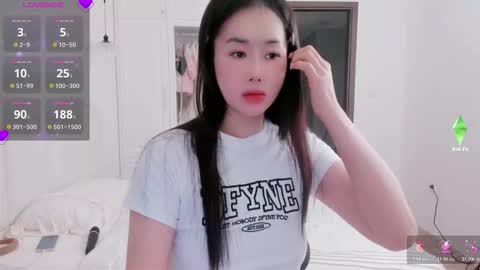 strawberry_loveee online show from 31, 10, 2025