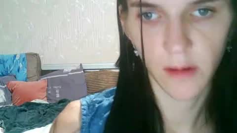 Snapshot of strawberry_storm chatting on 13, 10, 2025 Strawberry Storm online show from 13, 10, 2025