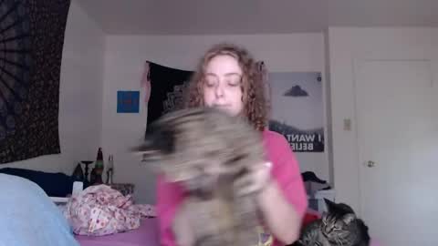 Snapshot of strawberrylotsacake chatting on 3, 5, 2026 Strawberrylotsacake online show from 3, 5, 2026