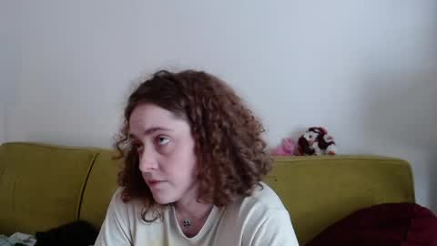 Snapshot of strawberrylotsacake chatting on 18, 5, 2026 Strawberrylotsacake online show from 18, 5, 2026