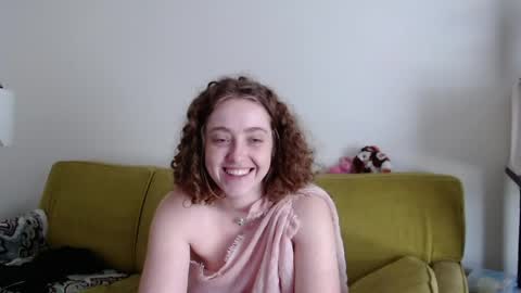 Snapshot of strawberrylotsacake chatting on 21, 5, 2026 Strawberrylotsacake online show from 21, 5, 2026
