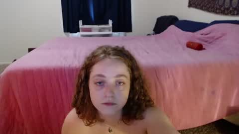 Snapshot of strawberrylotsacake chatting on 2, 7, 2026 Strawberrylotsacake online show from 2, 7, 2026