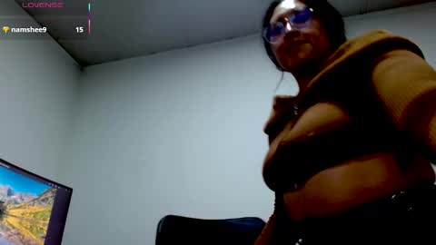 strawlux online show from 6, 6, 2026