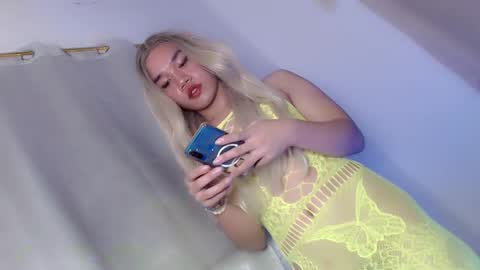 Snapshot of streetlustgirl chatting on 13, 12, 2024 lexie online show from 13, 12, 2024