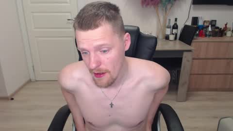 Snapshot of strong_guy_xxx chatting on 3, 12, 2025 strong_guy_xxx online show from 3, 12, 2025