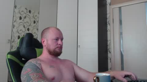Snapshot of strongass18 chatting on 27, 6, 2026 Alex online show from 27, 6, 2026