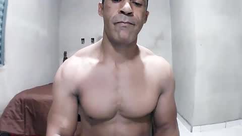 strongdaddyfantastic online show from 2, 4, 2026