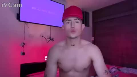 Snapshot of stronghardlatino chatting on 24, 9, 2025 stronghardlatino online show from 24, 9, 2025