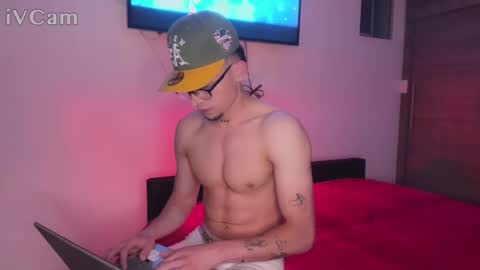 Snapshot of stronghardlatino chatting on 14, 10, 2025 stronghardlatino online show from 14, 10, 2025