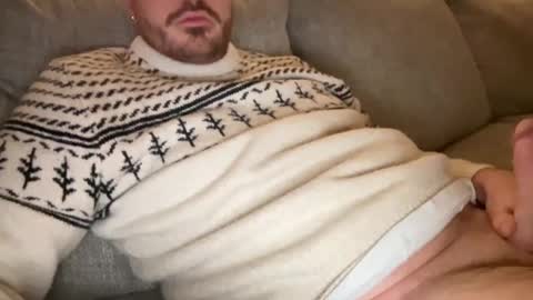 Snapshot of strongman4u2do chatting on 27, 12, 2024 Jay online show from 27, 12, 2024