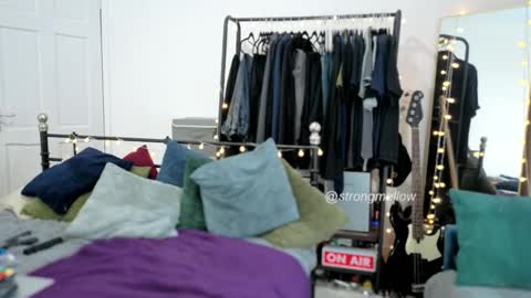 strongmellow online show from 18, 9, 2025