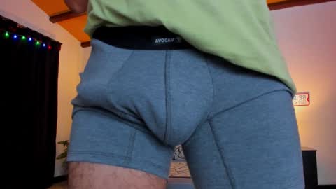 Snapshot of strosa_ chatting on 4, 12, 2024 strosa_ online show from 4, 12, 2024