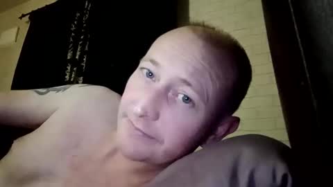stu_art83 online show from 10, 5, 2026