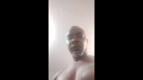 Snapshot of studd77637299 chatting on 1, 3, 2025 studd77637299 online show from 1, 3, 2025