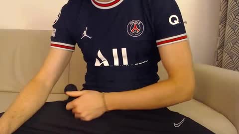 Stud From Paris online show from 9, 2, 2025