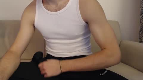 Stud From Paris online show from 18, 2, 2025