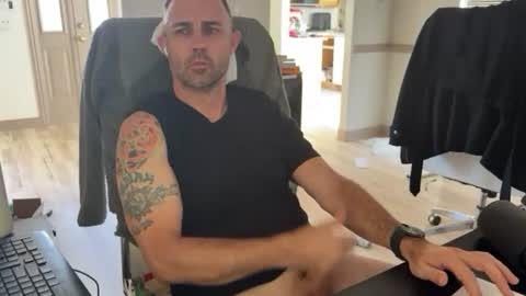 Snapshot of stukeswg chatting on 23, 6, 2026 Simon online show from 23, 6, 2026