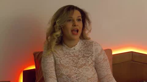 Carla online show from 4, 3, 2026