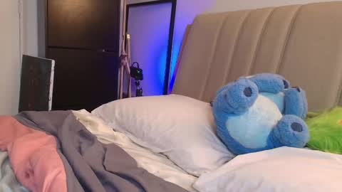Snapshot of sublimetouch chatting on 4, 5, 2026 Zoe online show from 4, 5, 2026