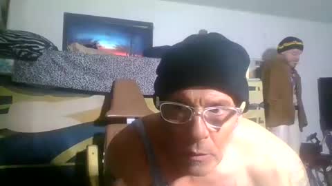 SUCKITU812 online show from 10, 10, 2025