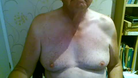suffolkboy4 online show from 15, 7, 2026