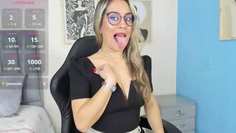 sugar_milff online show from 18, 2, 2026